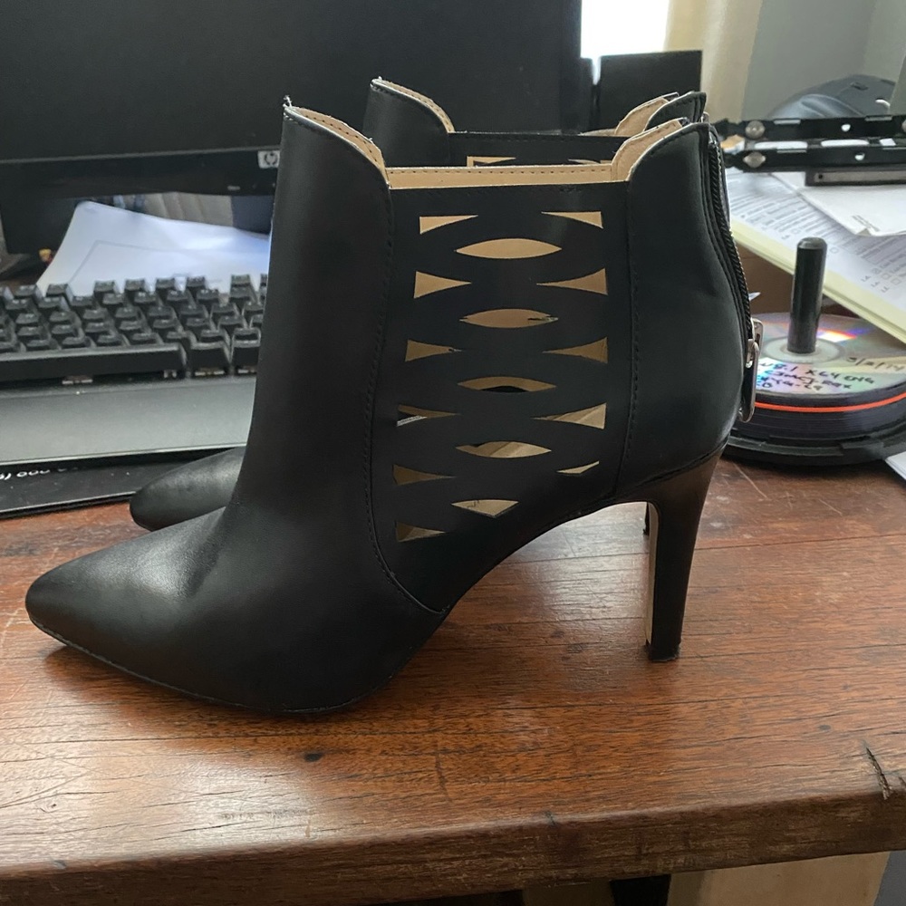Adrienne Vittadini booties